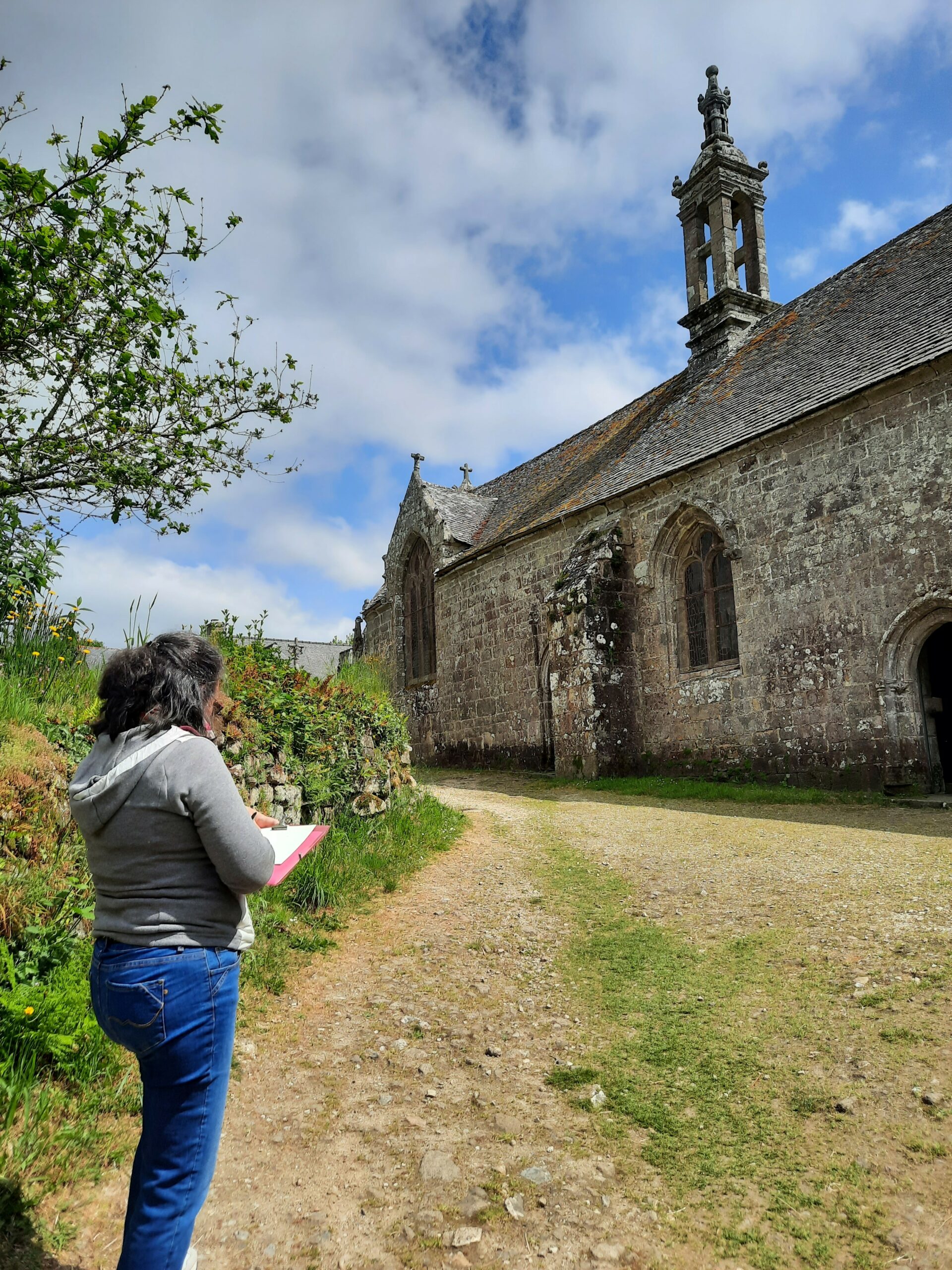 pascale-bodin-carnettiste-locronan-stage-carnetdevoyage-bretagne
